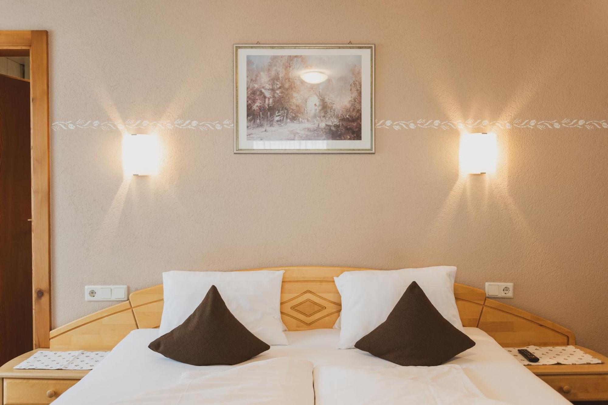 Gaestehaus Annemarie Каунс Экстерьер фото