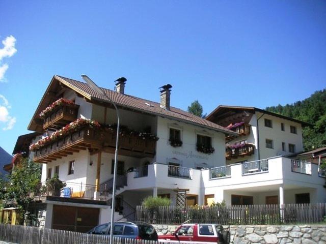 Gaestehaus Annemarie Каунс Экстерьер фото